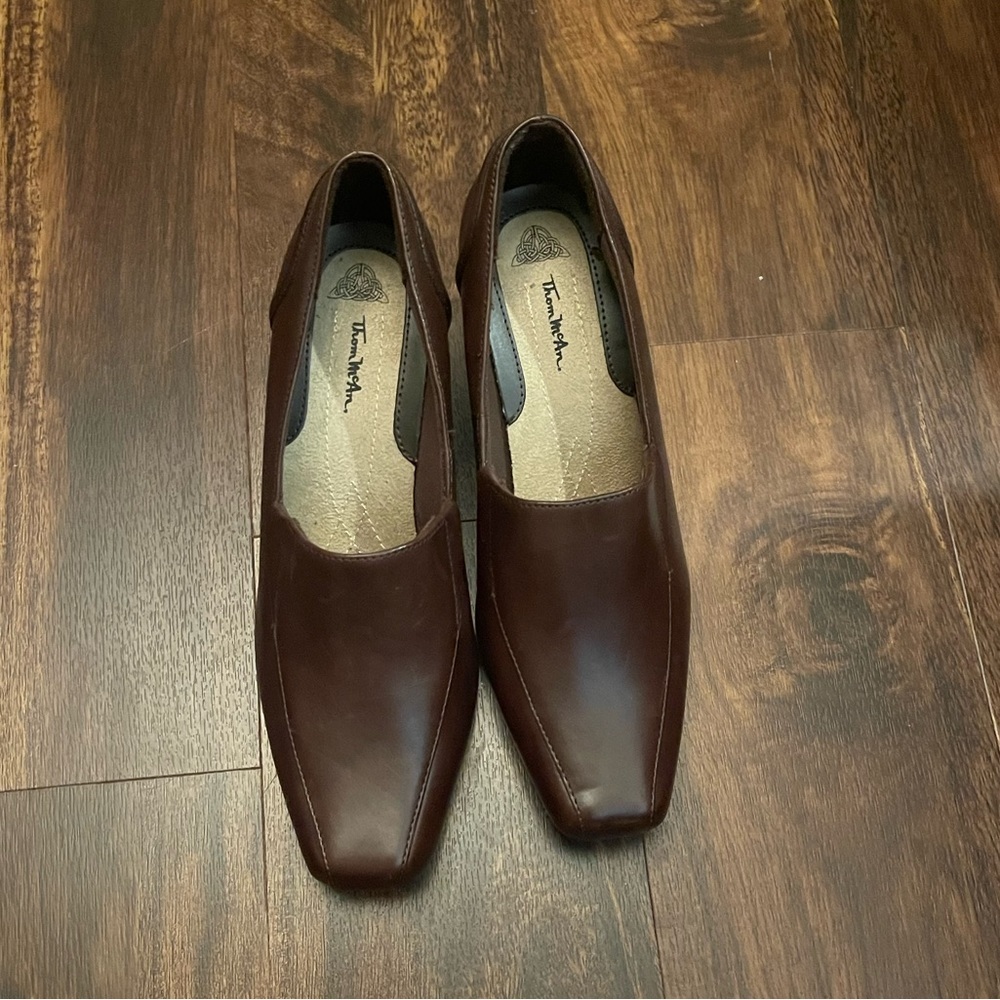 Thom McAn Loafers, Brown, Comfort Shoes, Leather, Chunky Heels, Size 8 1/2